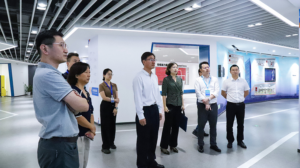 參觀1 xioa.jpg 參觀1 xioa.jpg