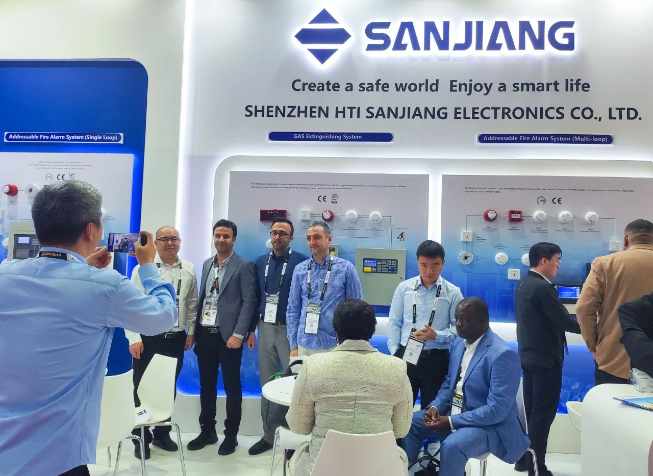 047ef9dc28b158ef80f6106bca47db52.jpg 047ef9dc28b158ef80f6106bca47db52.jpg