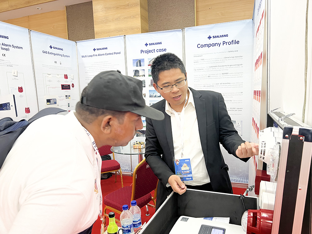 交流1 01.jpg 交流1 01.jpg