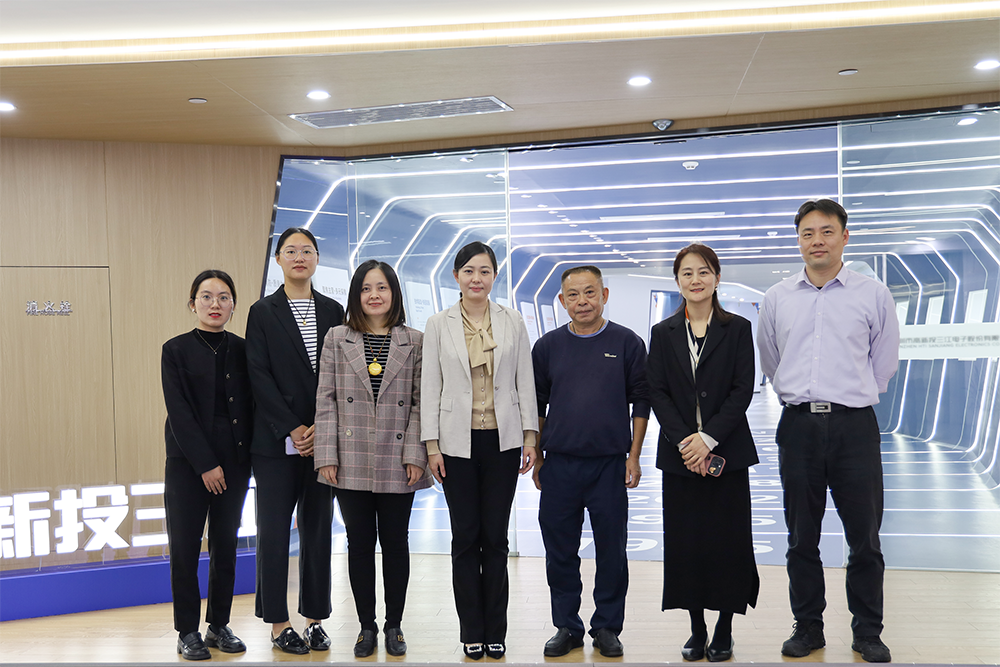 合照 - 副本.png 合照 - 副本.png