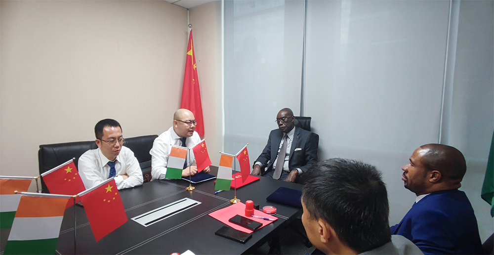 楊總.png 楊總.png