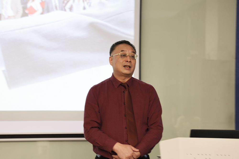 副總裁.JPG 副總裁.JPG