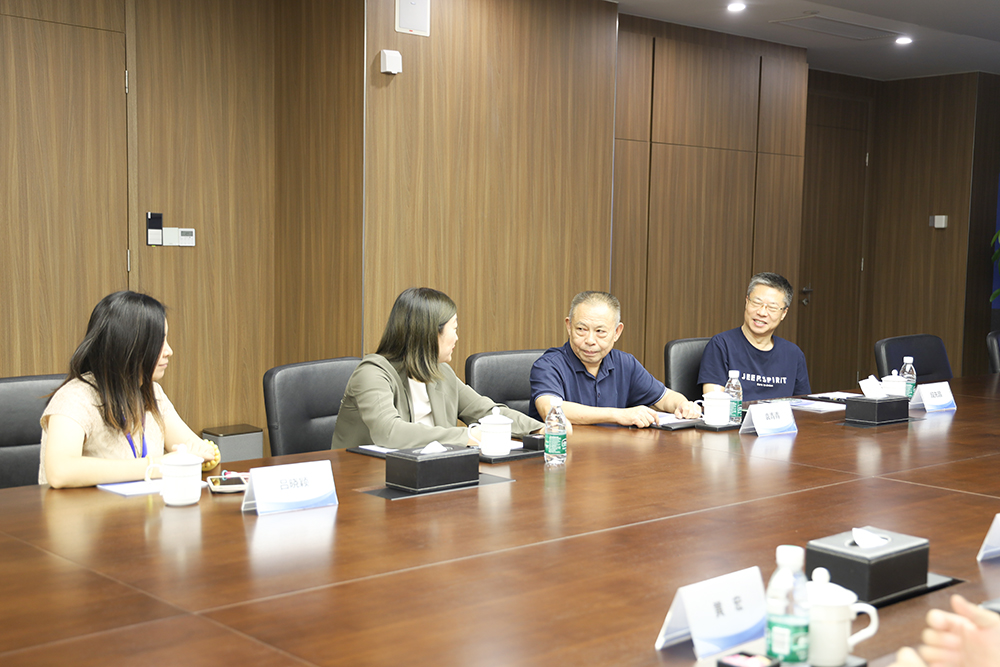 袁總講話.JPG 袁總講話.JPG